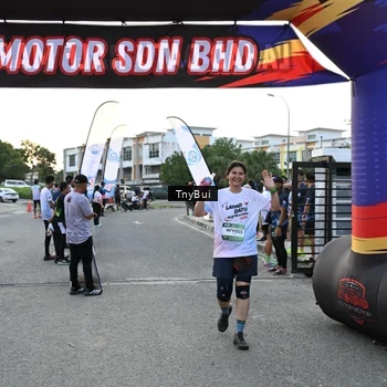 Runner Photo 7700279