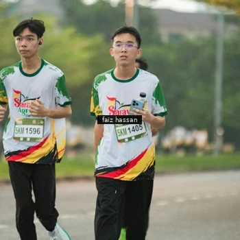 Runner Photo 7700288