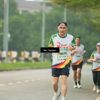 Runner Photo 7700295