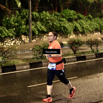 Runner Photo 7700301