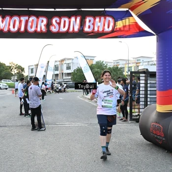 Runner Photo 7700307