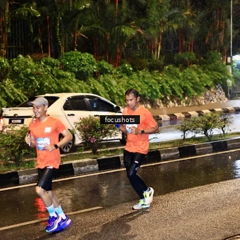 Runner Photo 7700310