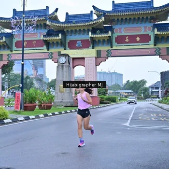 Runner Photo 7700311