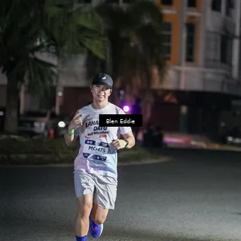 Runner Photo 7700313