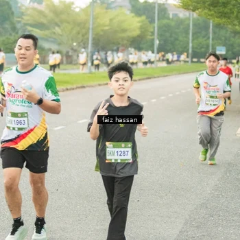 Runner Photo 7700329