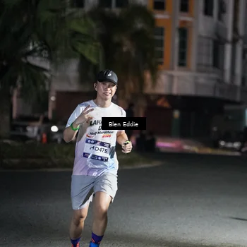 Runner Photo 7700331