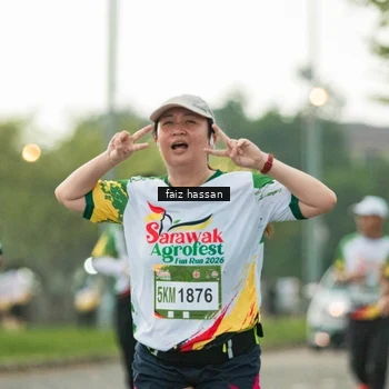 Runner Photo 7700341