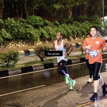 Runner Photo 7700345