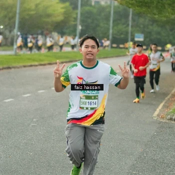 Runner Photo 7700351