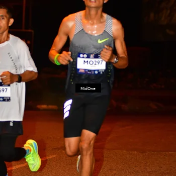 Runner Photo 7700353
