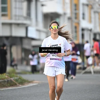 Runner Photo 7700357