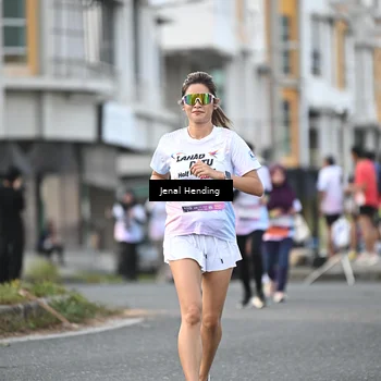Runner Photo 7700373
