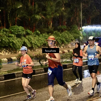 Runner Photo 7700374