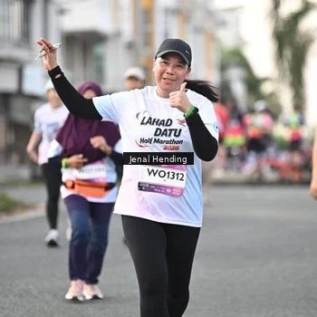 Runner Photo 7700375