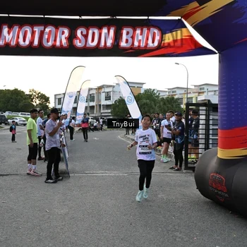 Runner Photo 7700376