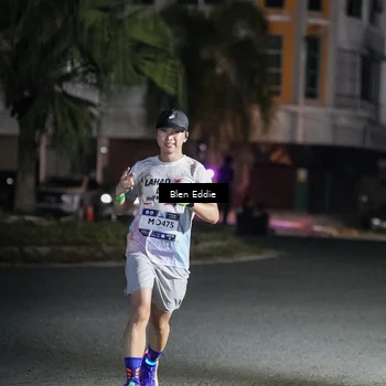 Runner Photo 7700382