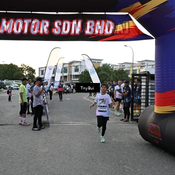 Runner Photo 7700383
