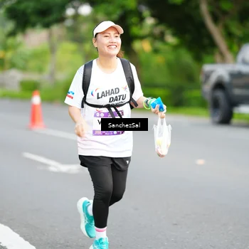 Runner Photo 7700386
