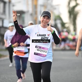 Runner Photo 7700389