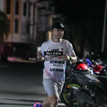 Runner Photo 7700391