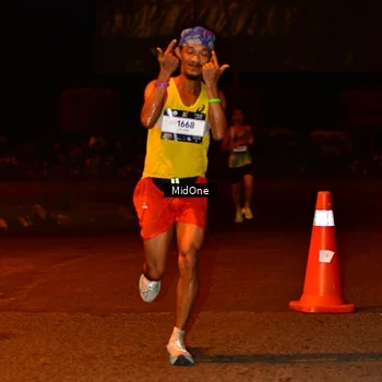 Runner Photo 7700397
