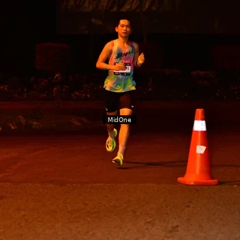 Runner Photo 7700398