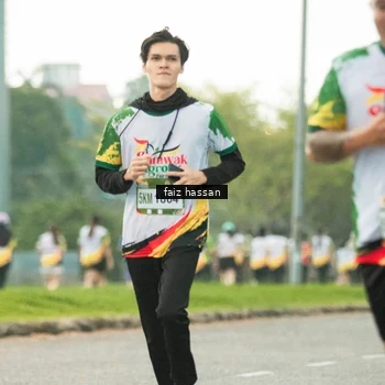 Runner Photo 7700400