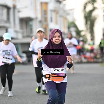 Runner Photo 7700401