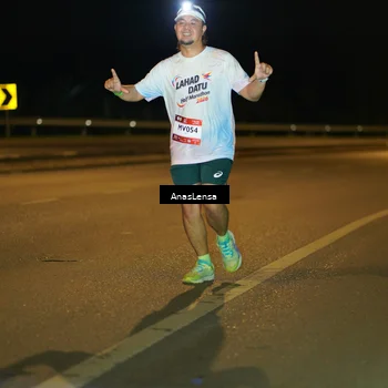Runner Photo 7700403