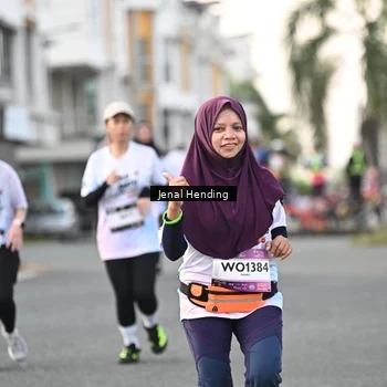 Runner Photo 7700410