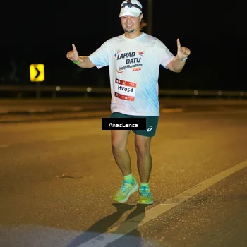 Runner Photo 7700412