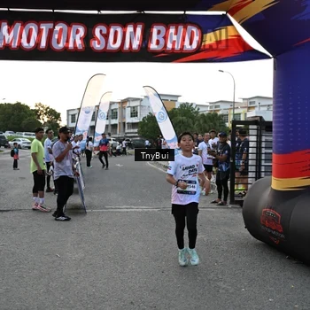 Runner Photo 7700425