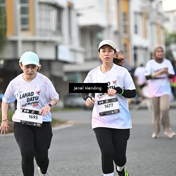 Runner Photo 7700428