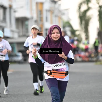 Runner Photo 7700431