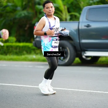 Runner Photo 7700436