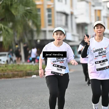 Runner Photo 7700446