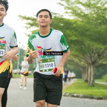 Runner Photo 7700459