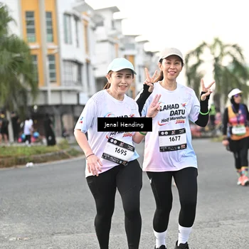 Runner Photo 7700463