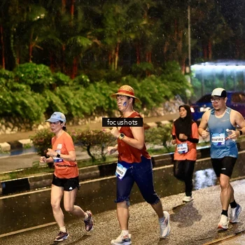 Runner Photo 7700465