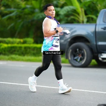 Runner Photo 7700466