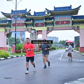 Runner Photo 7700467