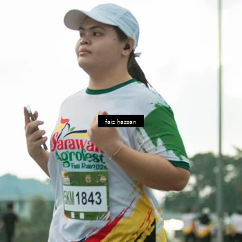 Runner Photo 7700475