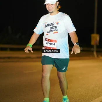 Runner Photo 7700490