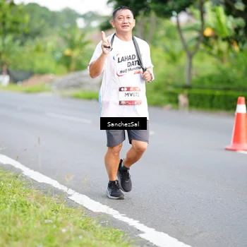 Runner Photo 7700495