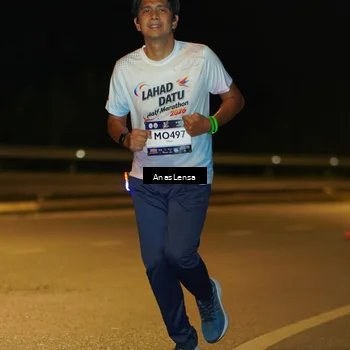 Runner Photo 7700527