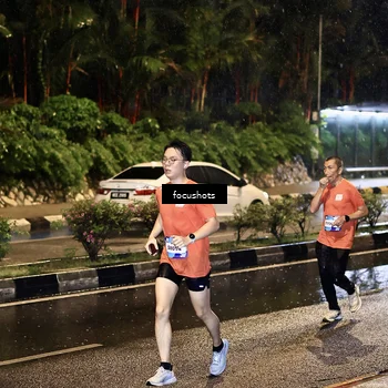 Runner Photo 7700532