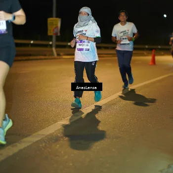 Runner Photo 7700533
