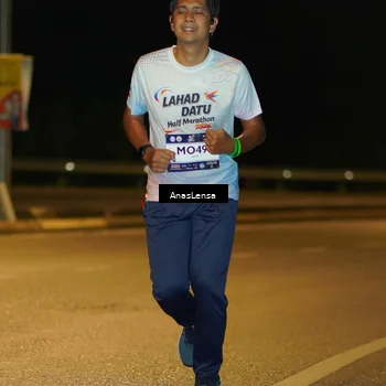 Runner Photo 7700534