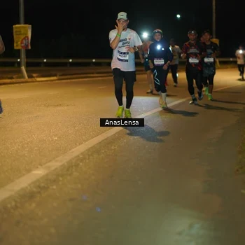 Runner Photo 7700540