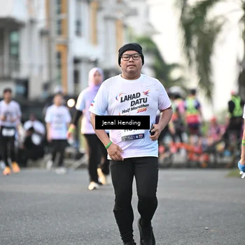 Runner Photo 7700548